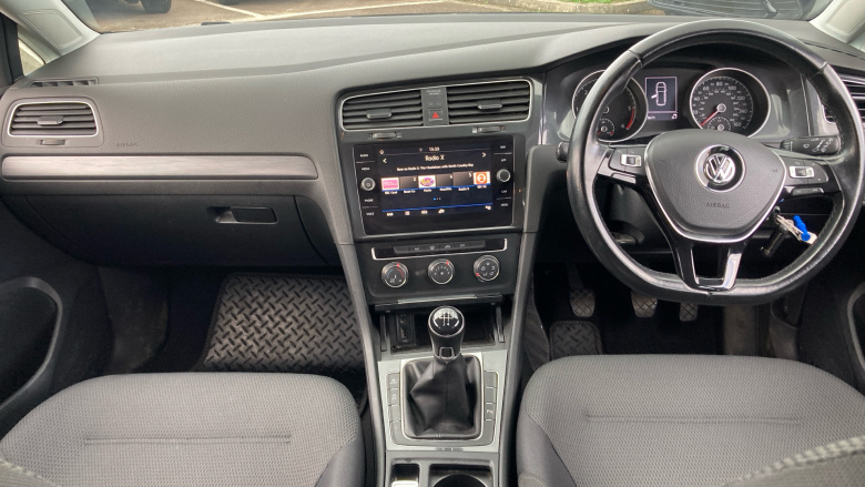 Volkswagen Golf 1.6 TDI SE 5dr [Nav] Diesel Estate